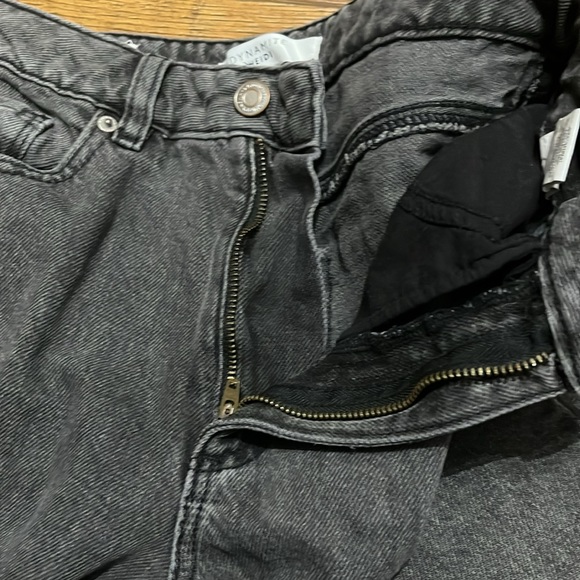 grey jeans - Picture 3 of 4